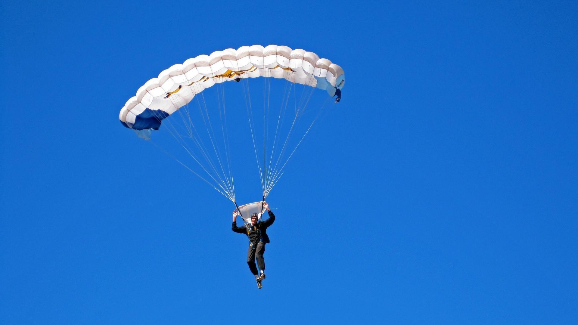 纳达尔强势回归红土赛场，法网前状态引关注