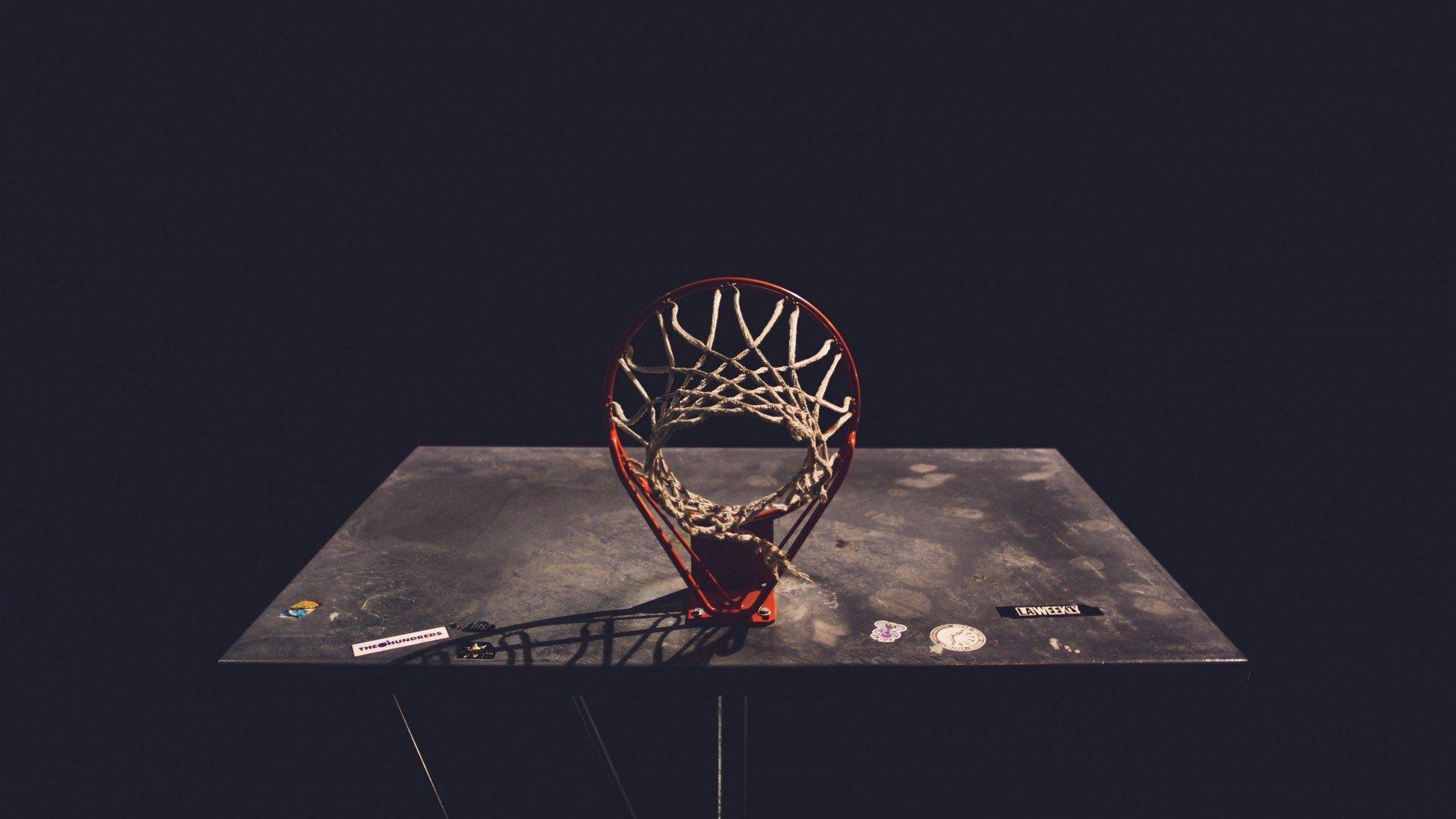 纳达尔关键破发点制胜 鏖战五盘晋级法网半决赛